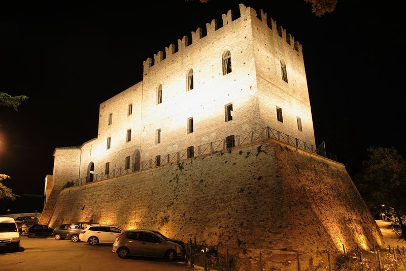 rocca mondaino